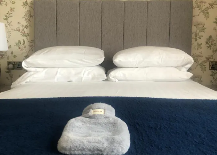 Helmsman Guesthouse