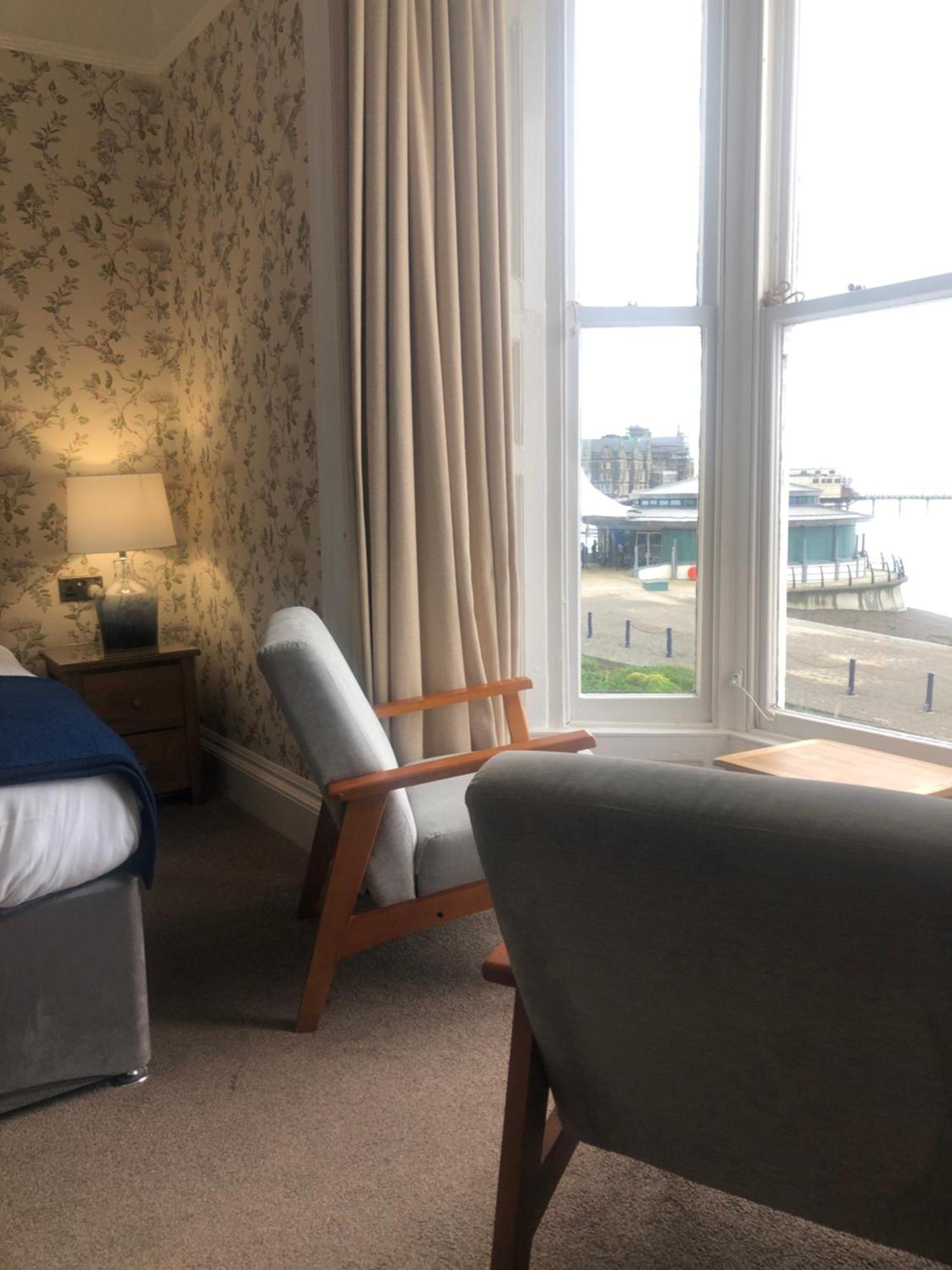 Helmsman Bed & Breakfast 2*